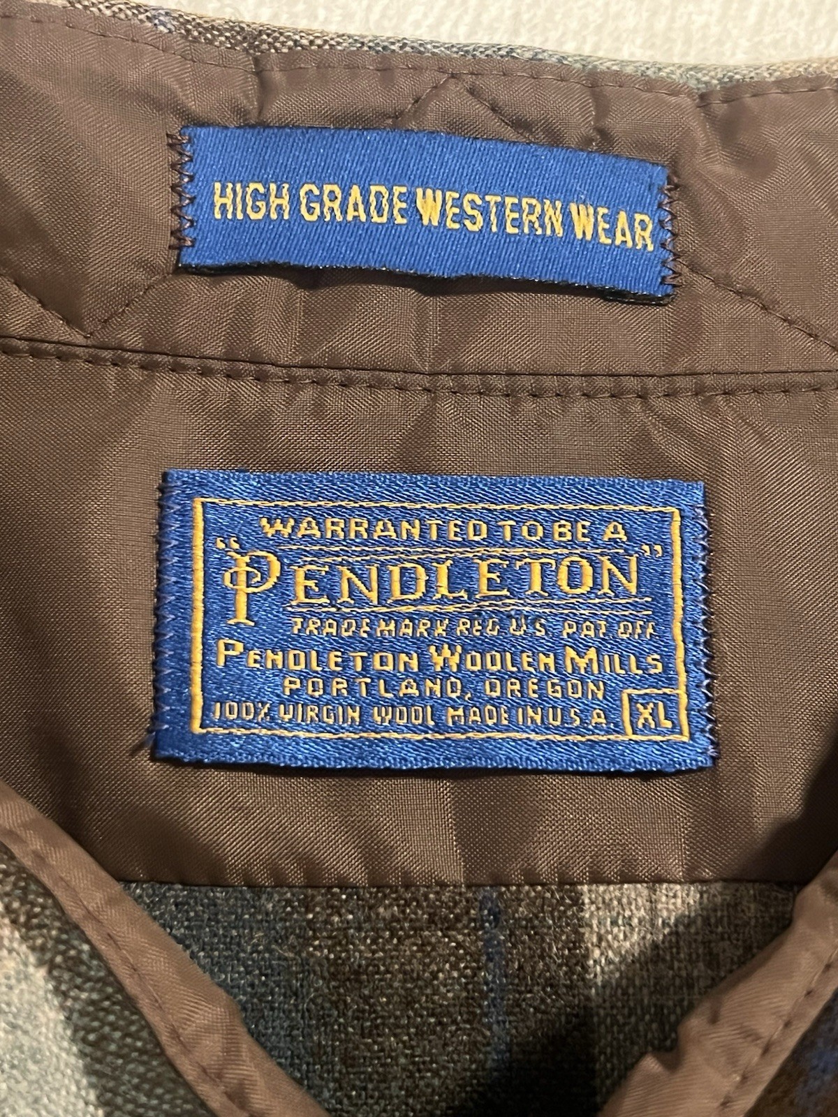 Pendleton Canyon Plaid button-down 100% Virgin wo… - image 2