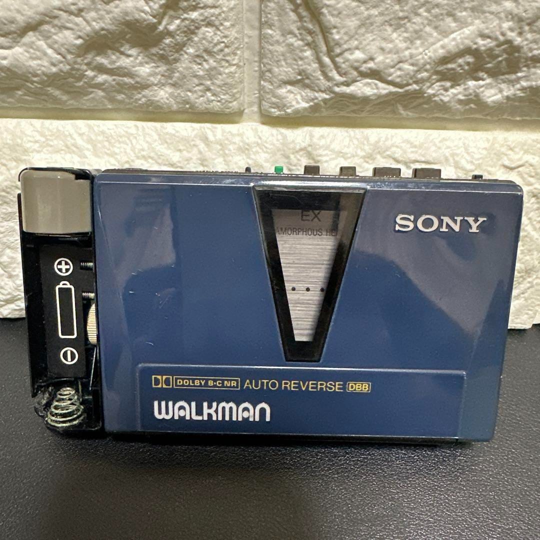 Sony Walkman WM-550C Cassette Player For Parts or Repair Non-Working