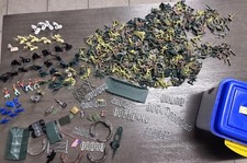 VTG Plastic Toy Soldier Lot Army Men Cowboys Indians Military Figures