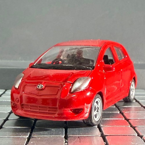 Welly Toyota Yaris /Diecast Model Car Used