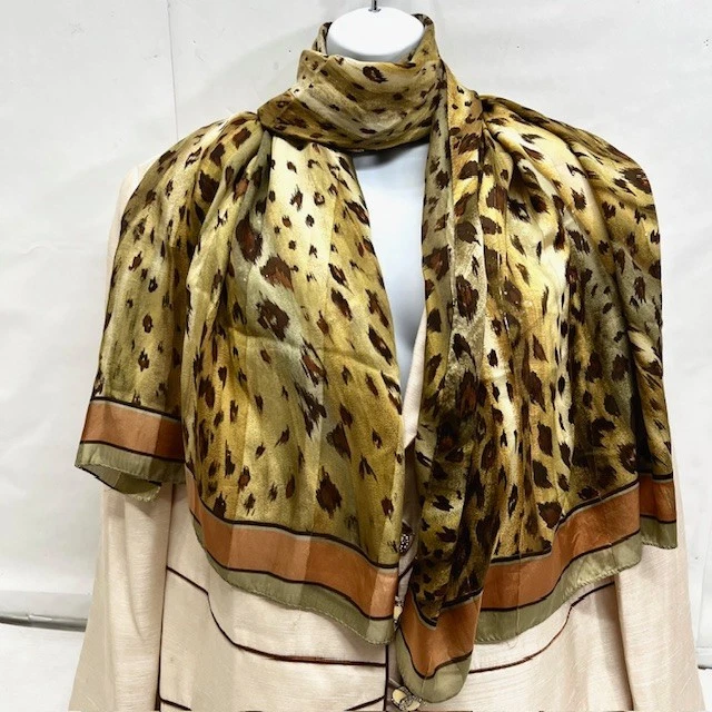 (3) Roberta di Camerino-BillBlass Bufanda de Seda 34"x34" Rojo Verde Oliva (Selecciona 1 Foto 2 de 4