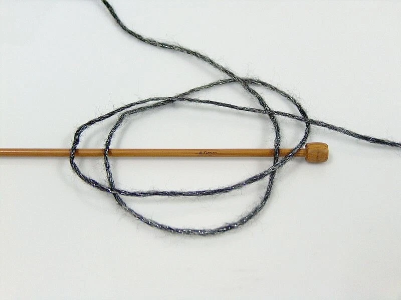 Пряжа для льда Silver Black Night Star 67950 DK шерстяная смесь металлик цепочка 50 г 218 лет - Изображение 3 из 4