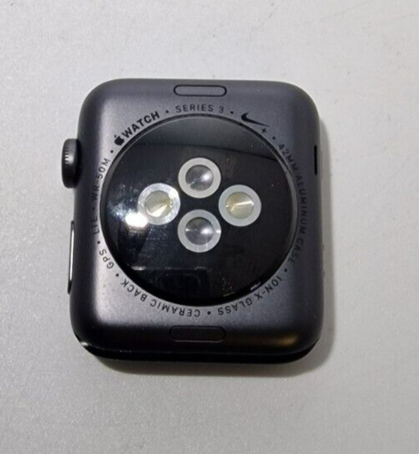(FAULTY) Apple Watch Series 3 (Cellular) NO STRAP, Space Grey Aluminium, 42mm - Picture 6 of 6