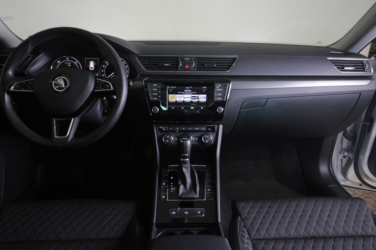 Skoda Superb 2,0 TDi 190 Style Combi DSG 4x4