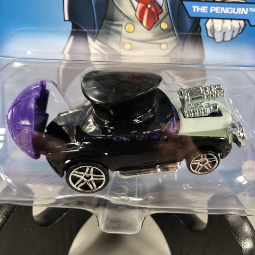 2021 Hot Wheels Personaggio Cars DC Comics Il Pinguino Scala 1:64 - Foto 3 di 8
