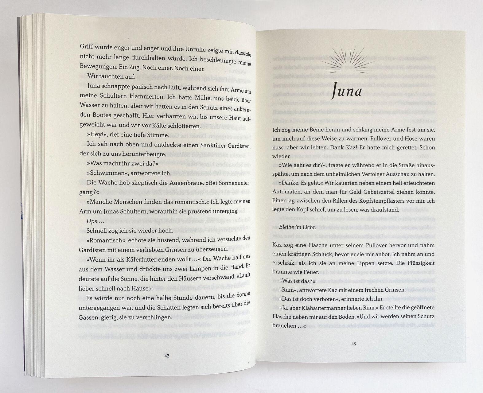 Thumbnail - Aurora - Das Flüstern Der Schatten Caroline Brinkmann