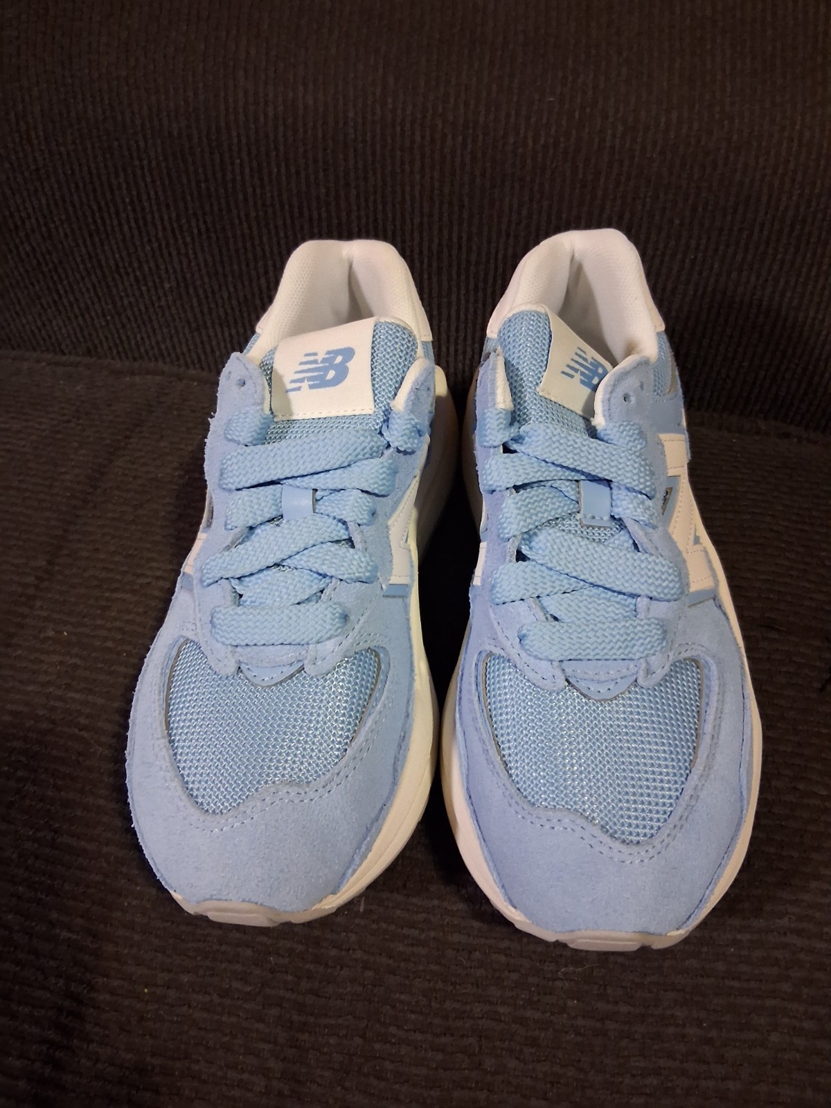 New Balance 57/40 Athletic Sneakers Women’s Size 5 Sky Blue Running Shoes thumbnail 2