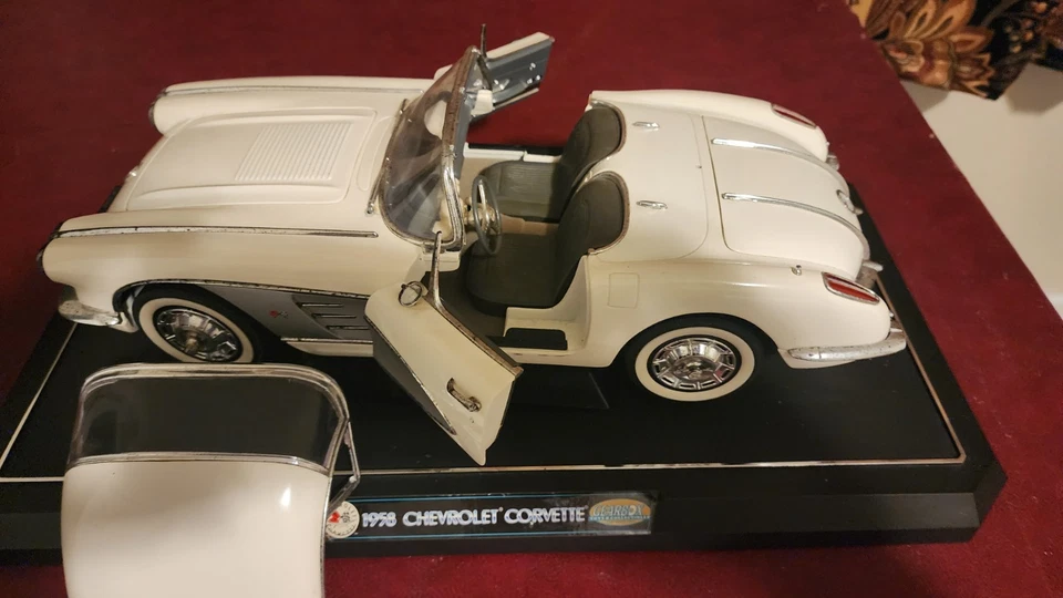 Gearbox Toys 1958 Chevrolet Corvette  - Image 2 of 3