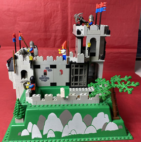 Vintage LEGO Castle Crusaders 6081 King's Mountain Fortress Complete - Pre-Owned