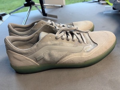 vans domond beatrice bone white jade skate shoes