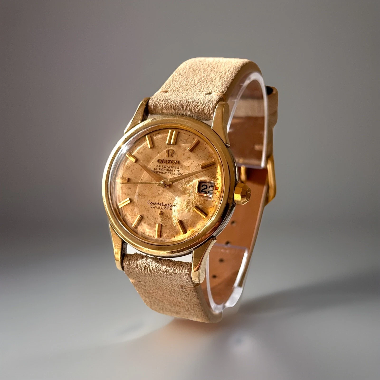 Omega — Omega Constellation 2943-1 SC CALENDAR Pie Pan Tropical Dial Cal. 504 Vintage