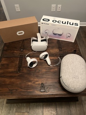 Oculus Quest 2 (256GB) VR Headset with Carrying Case - New Condition, Used Twice