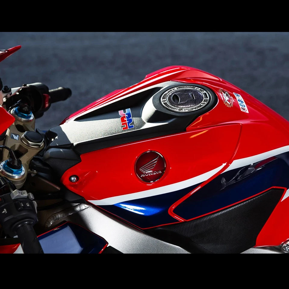 13-20 CB 500/CBR 500/650F PERFORADO NEGRO Y CROMO 3D TAPA DE GAS TAPA DE COMBUSTIBLE ALMOHADILLA Foto 2 de 4