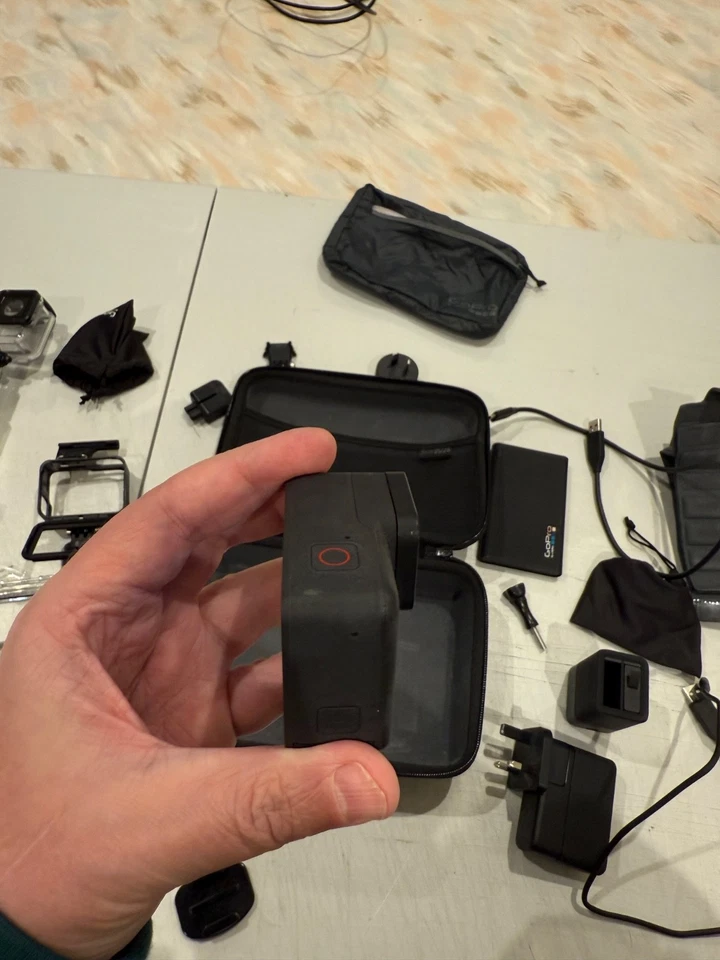 GoPro Hero 7 Black  Edition + Accessories - Image 4 of 4