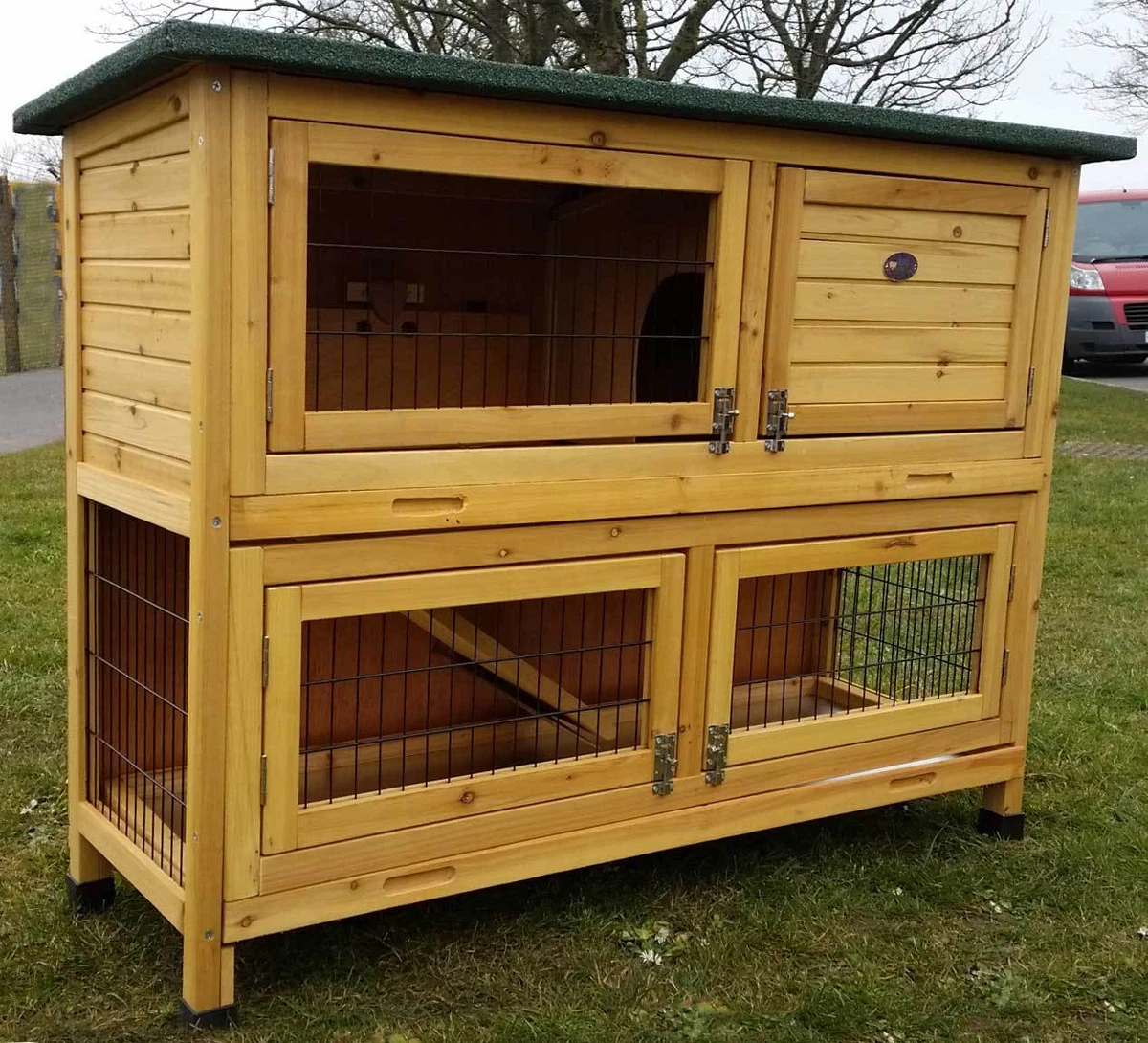 Large guinea hotsell pig hutch