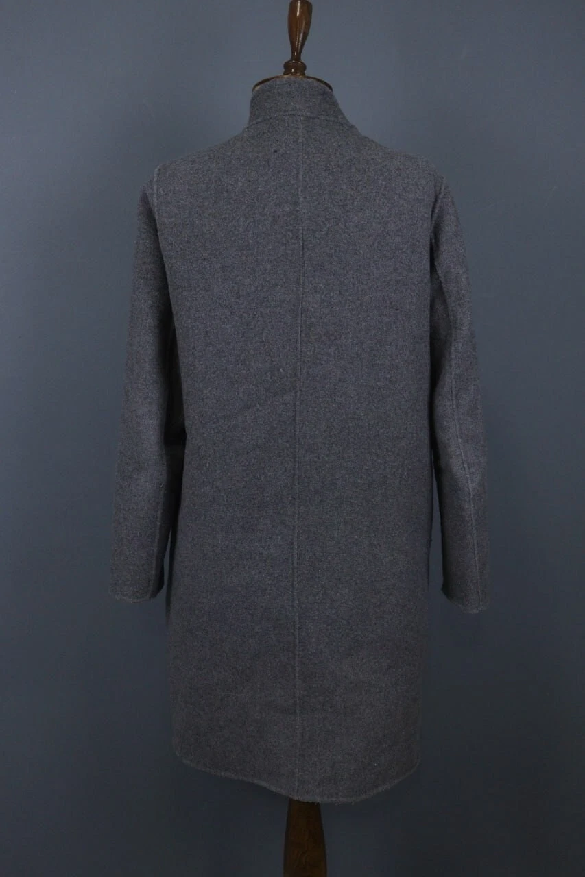 Cappotto lungo grigio VERSACE maniche lunghe tasche a filetto tasche monobottone tasche