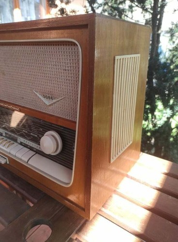 Grundig TYPE 3086 vintage German tube radio - Picture 2 of 8