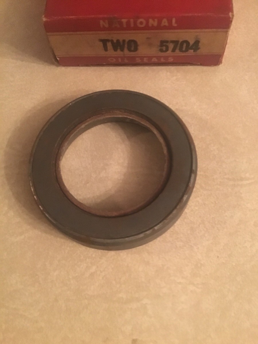 NORS 1933-54 CHEVROLET CHEVY PASSENGER REAR AXLE SEALS NORS 1933-54 CHEVROLET CHEVY PASSENGER REAR AXLE SEALS