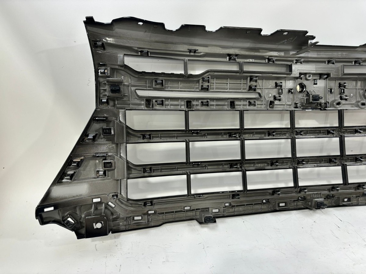Replacement ID0006AA2417C00 - Grille (CAPA Certified