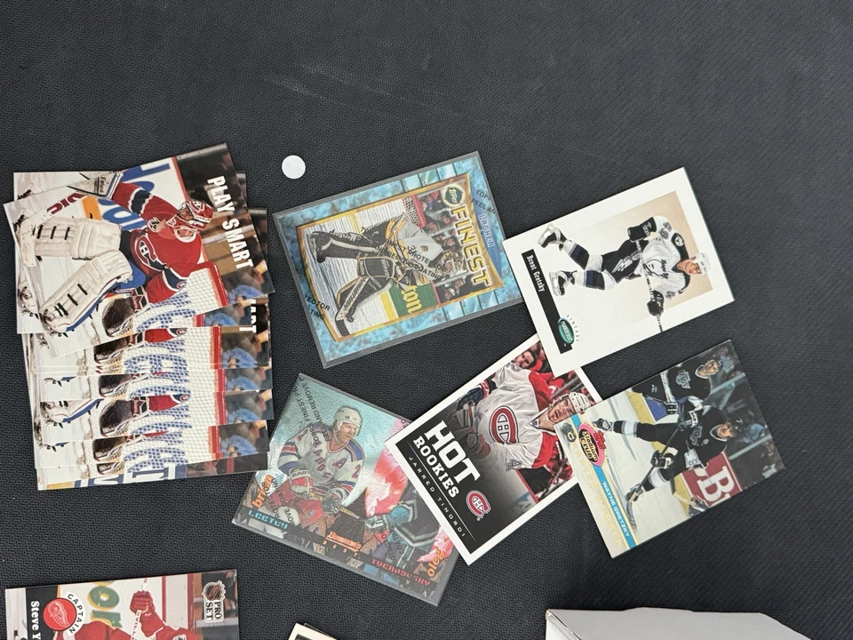 375 + Count CARDS Hockey Card 100% LOT STARS RCs HOF 70’s - modern - Image 2 of 4