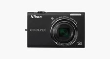 Black Nikon COOLPIX S6200 16.0MP Digital Camera w Battery Charger 90% New