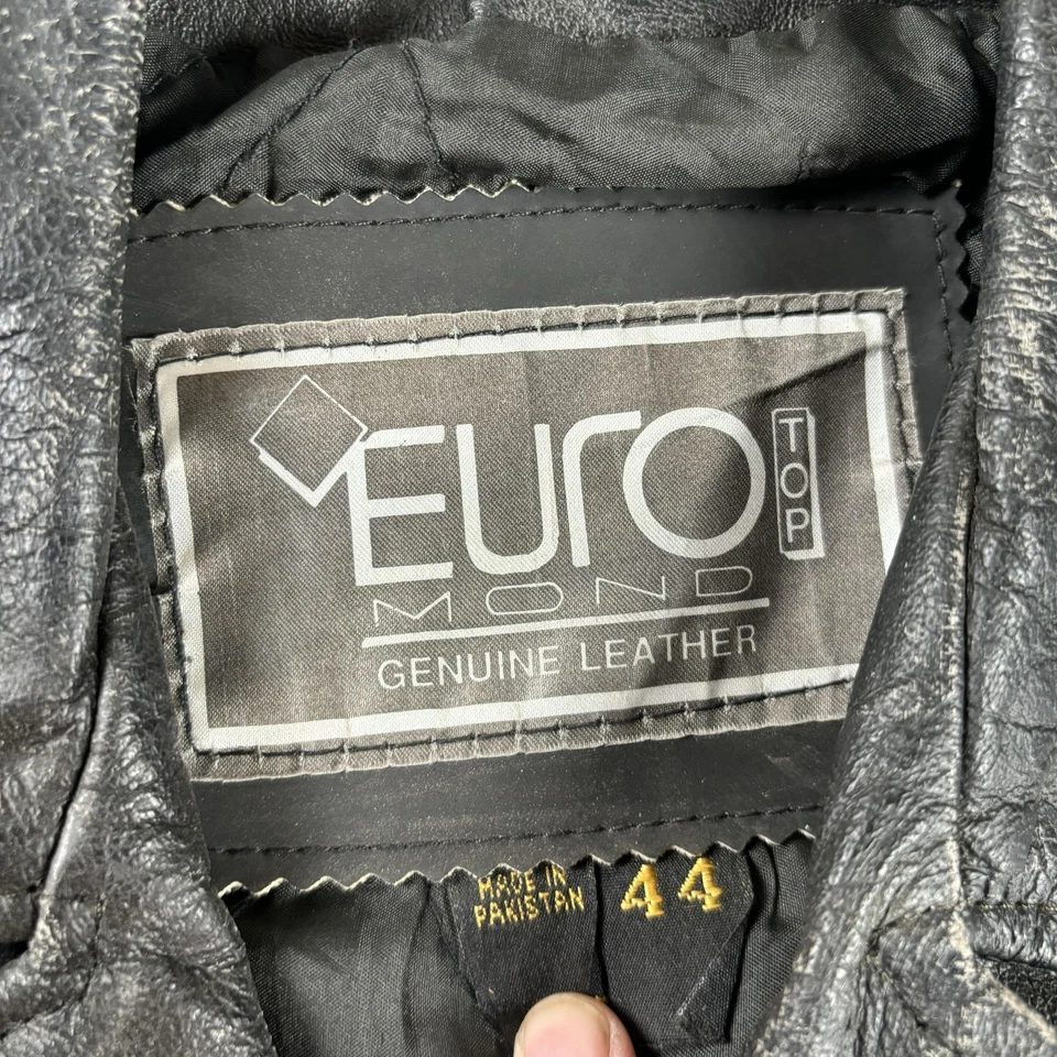 Jaqueta Euro Mond Top Masculina 44 Couro Preto Motociclista Cinto Lateral Renda - Imagem 2 de 4