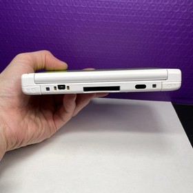 Nintendo 3DS XL Yoshi Edition Lime Green & White 4GB Handheld System Console