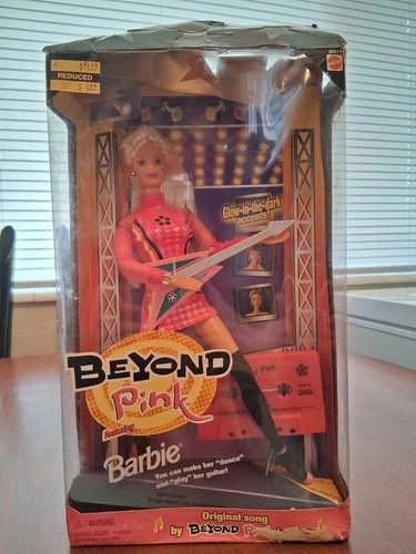 Vintage 1998 Beyond Pink featuring Barbie with Cassette 20017# box dmg see pics