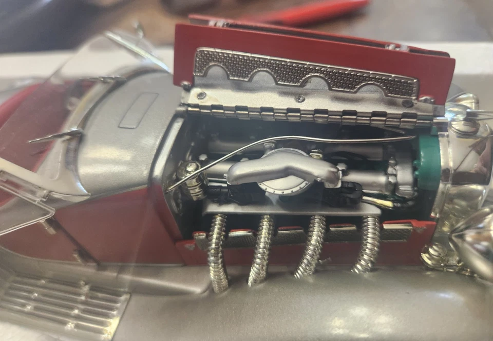 Ertl 1:18 1935 Duesenberg SSJ, Diecast Model Metal Car Red RARE  White Box  - Image 4 of 4