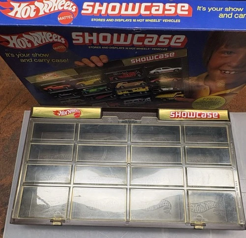 Vintage Hot Wheels Wall Mount 16 Car Showcase with Original Box *No Manual