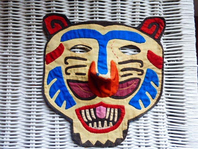 Vintage  cotton  Handmade  Mola  Animal Mask from   the San Blas Islands  1980s