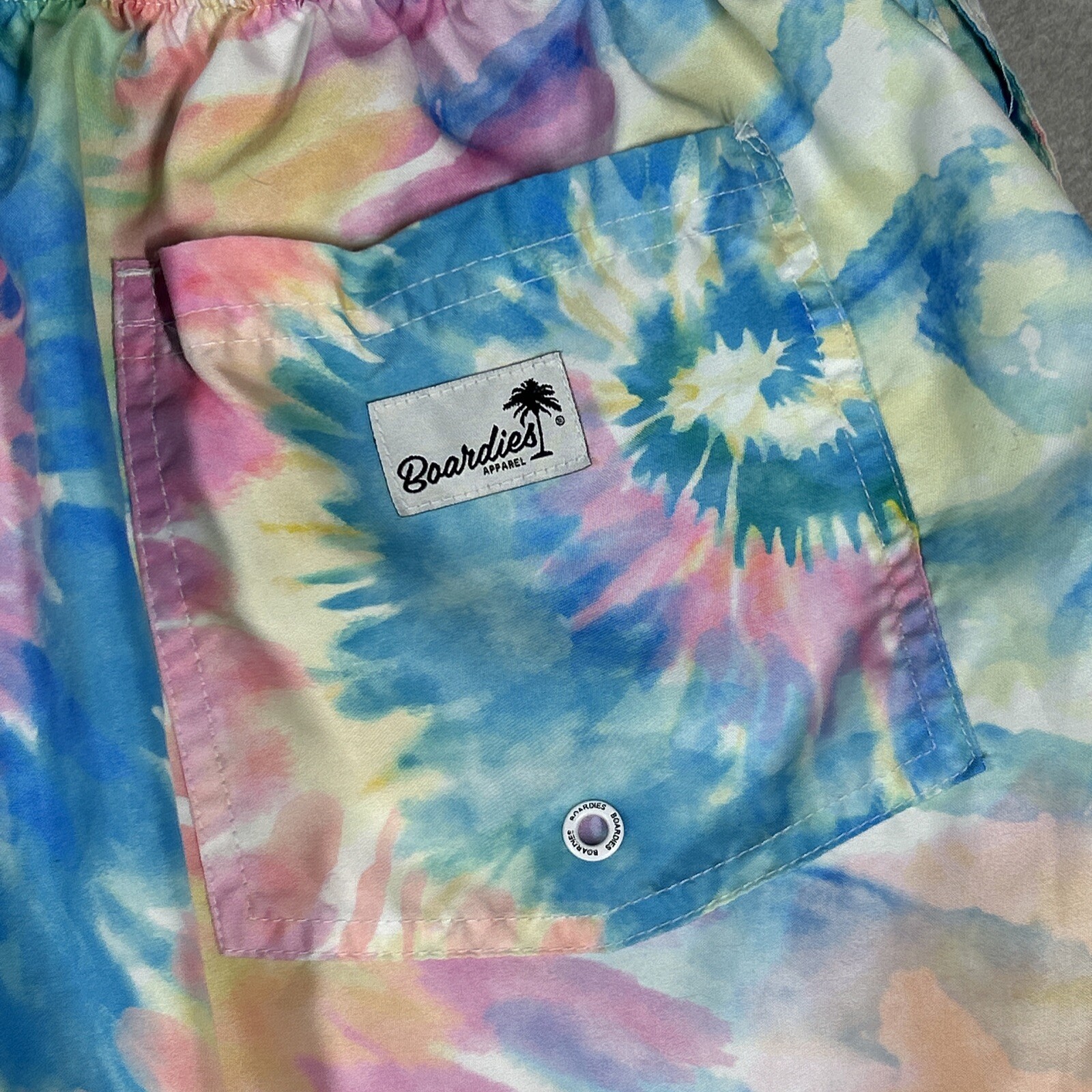 Boardies Mens XL Tie Dye Swim Trunks NWT Pastel Colors Pink Blue Yellow
