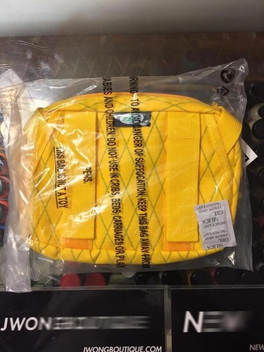 Supreme 2018 Shoulder Bag Fall - Picture 20 of 22