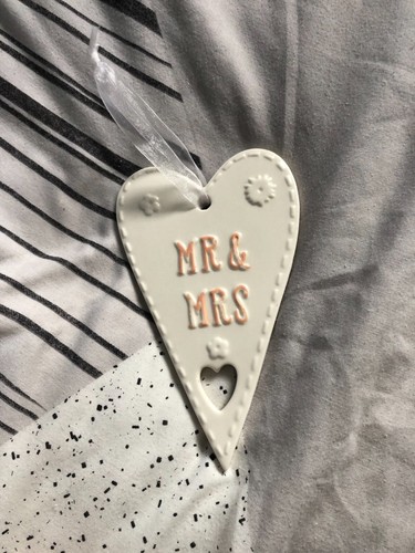 Mr & Mrs Ceramic Hanging Sign Plaque Wedding Gift Anniversary Present Heart Cute - Picture 5 of 10