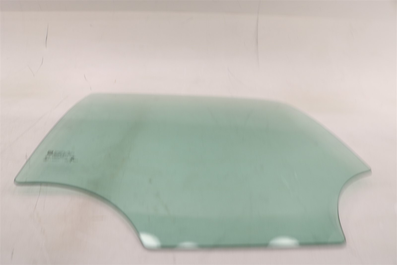 NEW OE GM Driver Side Rear Door Glass 22839373 Silverado Sierra 