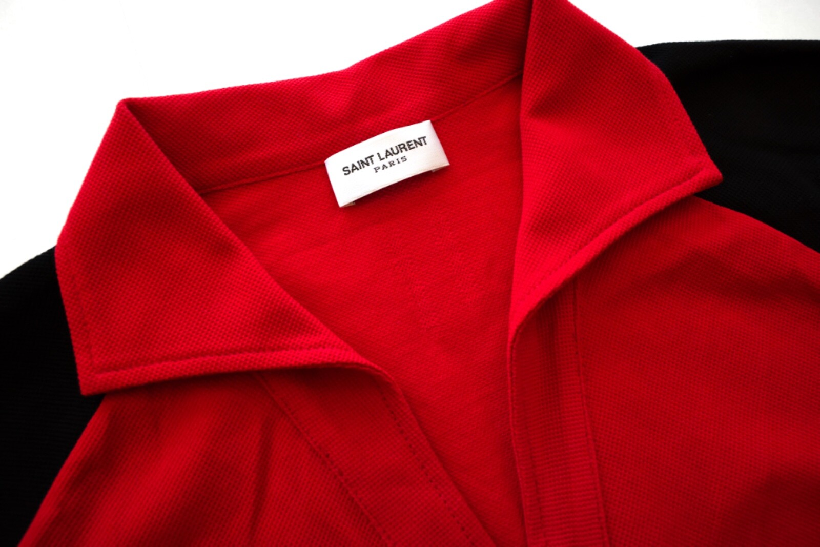 Polo uomo YVES SAINT LAURENT in OTTIME condizioni %100 cotone rosso nero