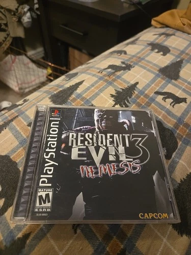 Resident Evil 3: Nemesis (PlayStation 1, 1999) Complete With Registration Card