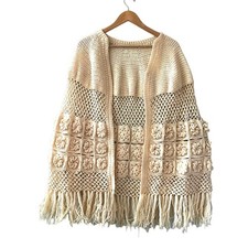 VINTAGE 1970s Handmade Crocheted Cream Wool Cape One Size