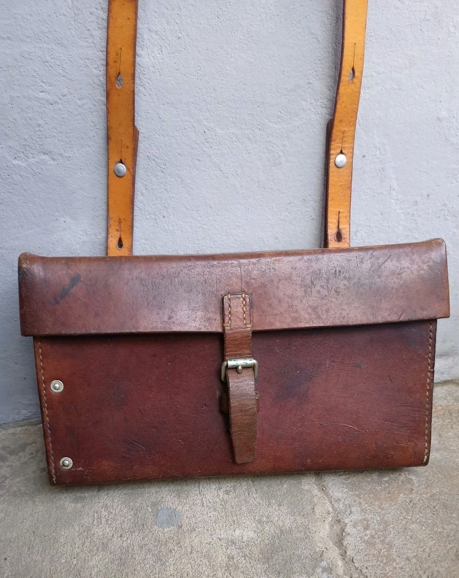Vintage Swiss Army Leather Bag 1945. Officer's shoulder bag