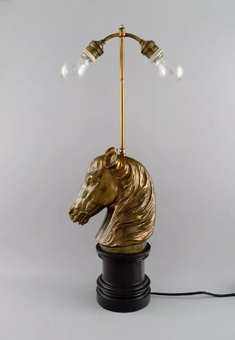 Horse head 2024 table lamp