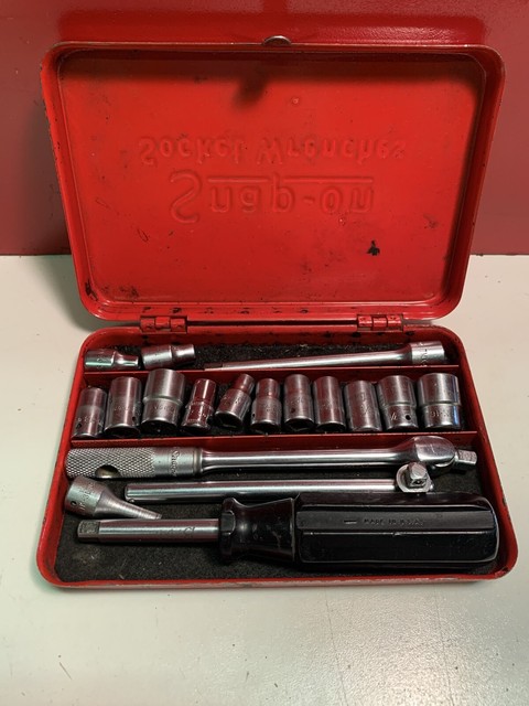 1 4 socket set with case