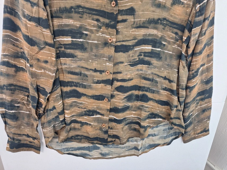 Camisa Cloth & Stone Anthropologie Mediana Abstracta Cola de Camisa Abotonada Nueva con Etiquetas $98 Foto 3 de 4