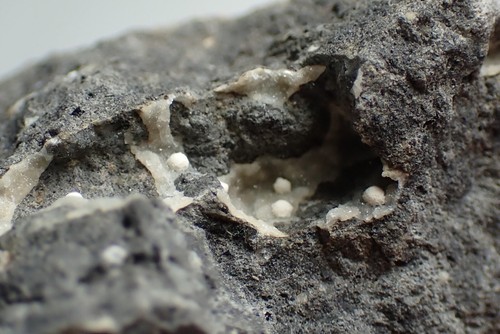 BÖHMITE ON PHILLIPSITE * RARE !!! Soutesky, CZECH REPUBLIC - Picture 20 of 24