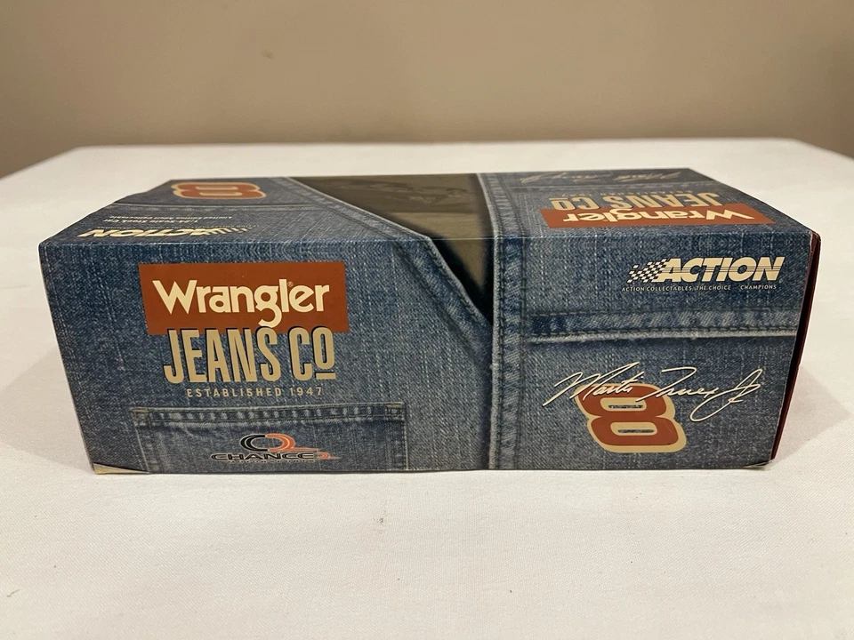 Martin Truex Jr #8 Wrangler 2004 Monte Carlo 1:24 Diecast Action NASCAR Car Nuevo en caja Foto 4 de 4
