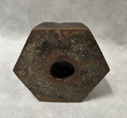 Vintage French Cast Iron 2kg Hexagonal Weight Paperweight Doorstop Scales. - Picture 9 of 9
