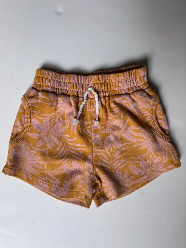 Jessica Simpson Niñas Sudadera con Capucha Amarilla Con Manga Alineada Conjunto de 2 Piezas Pantalones Cortos 2T Foto 3 de 4