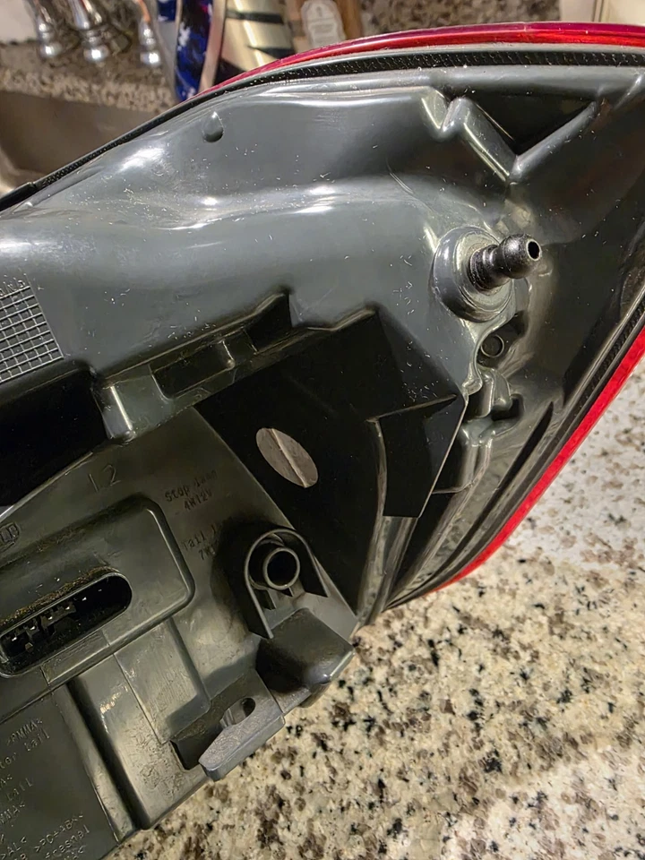 Luz trasera exterior izquierda para BMW 320i XDrive 2016-2018 Foto 4 de 4