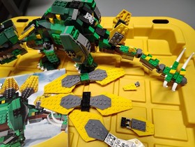 LEGO CREATOR 4998 Stegosaurus Mint Condition / Dino