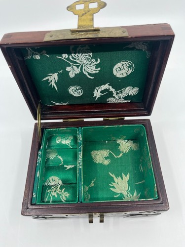 Small Chinese Oriental Wood With Brass and Jade Jewelry Box Vintage - Picture 11 of 24