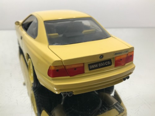 REVELL 8825 BMW E31 850CSI COUPE -YELLOW 1:18- POOR CONDITION - Picture 6 of 9
